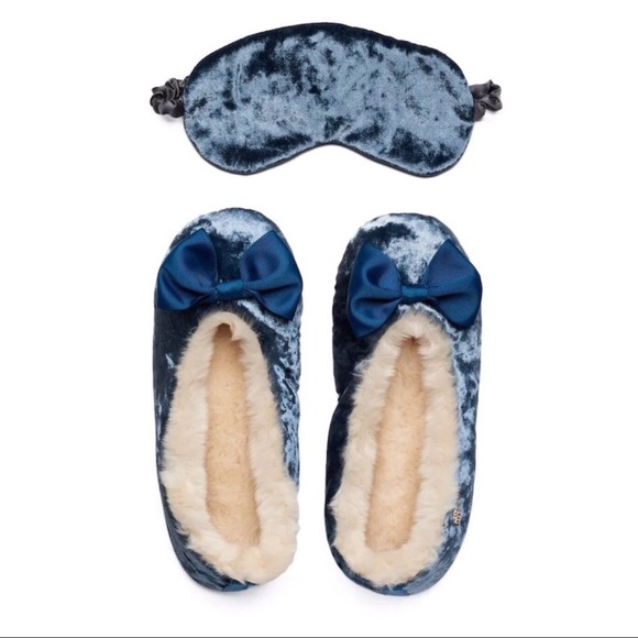 LC Lauren Conrad Shoes - LC LAUREN CONRAD Blue Plush Slippers & Sleep Mask